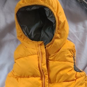 Gap puffer jacket